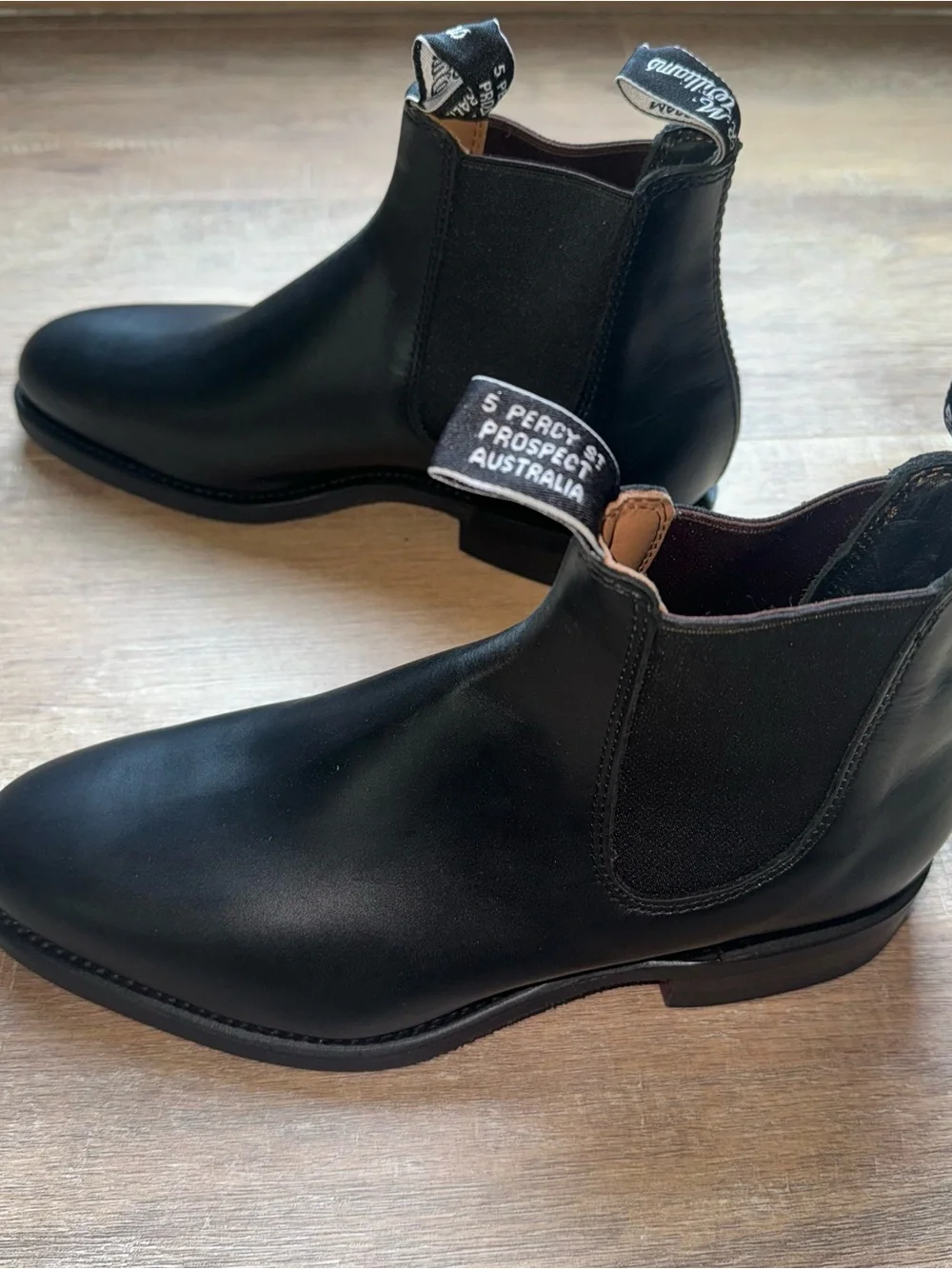 NEW RM. Williams Men Boots Macquarie boot – black pull-up leather